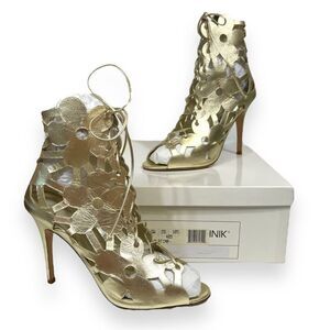 Manolo Blahnik Kahikalow Lace Up Cutout Leather Bootie Gold Women's Size 40.5